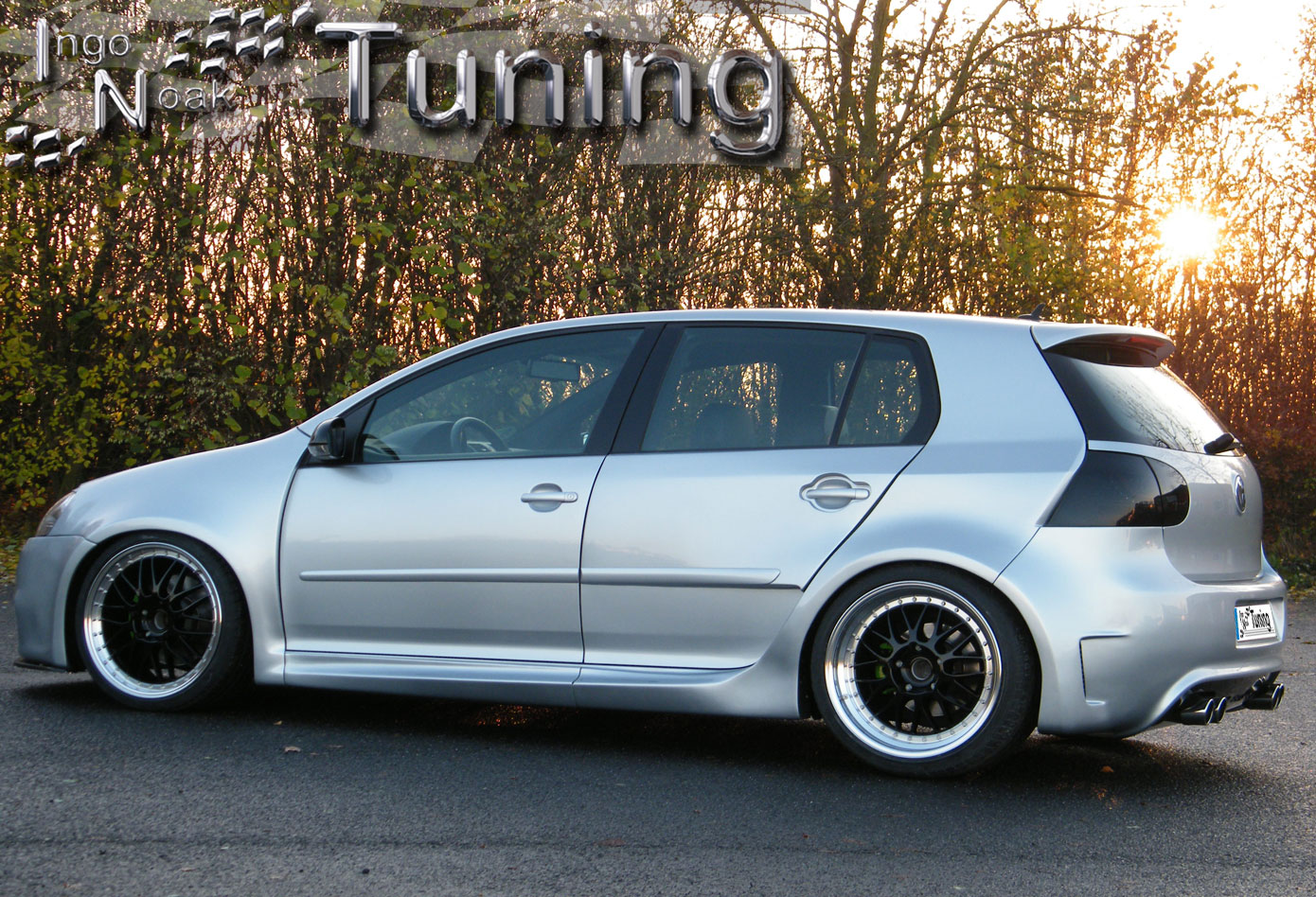 Ingo Noak Tuning VW Golf 5 GTI 4 Türer Breitbau Porsche Felgen H R K N